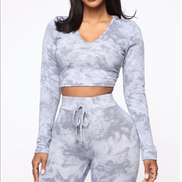 two piece outfit - Picture 2 of 2